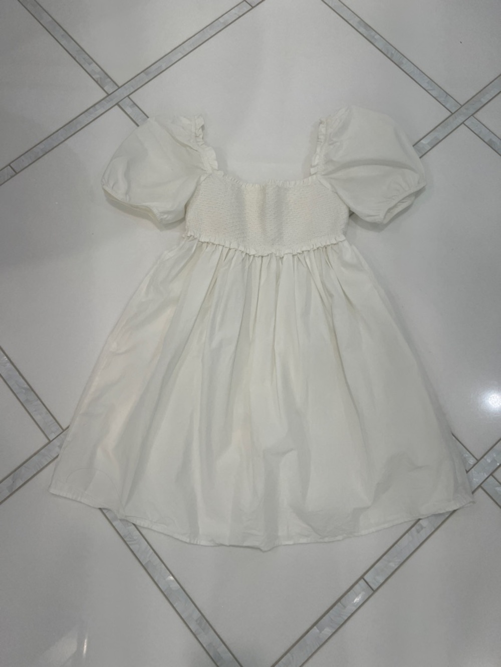 Aritzia Girls' White Puff-Sleeve Smocked Dress - like new